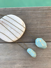 Charger l'image dans la galerie, Sautoirs diamants bois bleu gris patiné