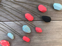 Charger l'image dans la galerie, Sautoirs diamants bois bleu gris patiné