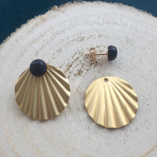 Charger l'image dans la galerie, Boucles coquillage blue sand - plaqué or