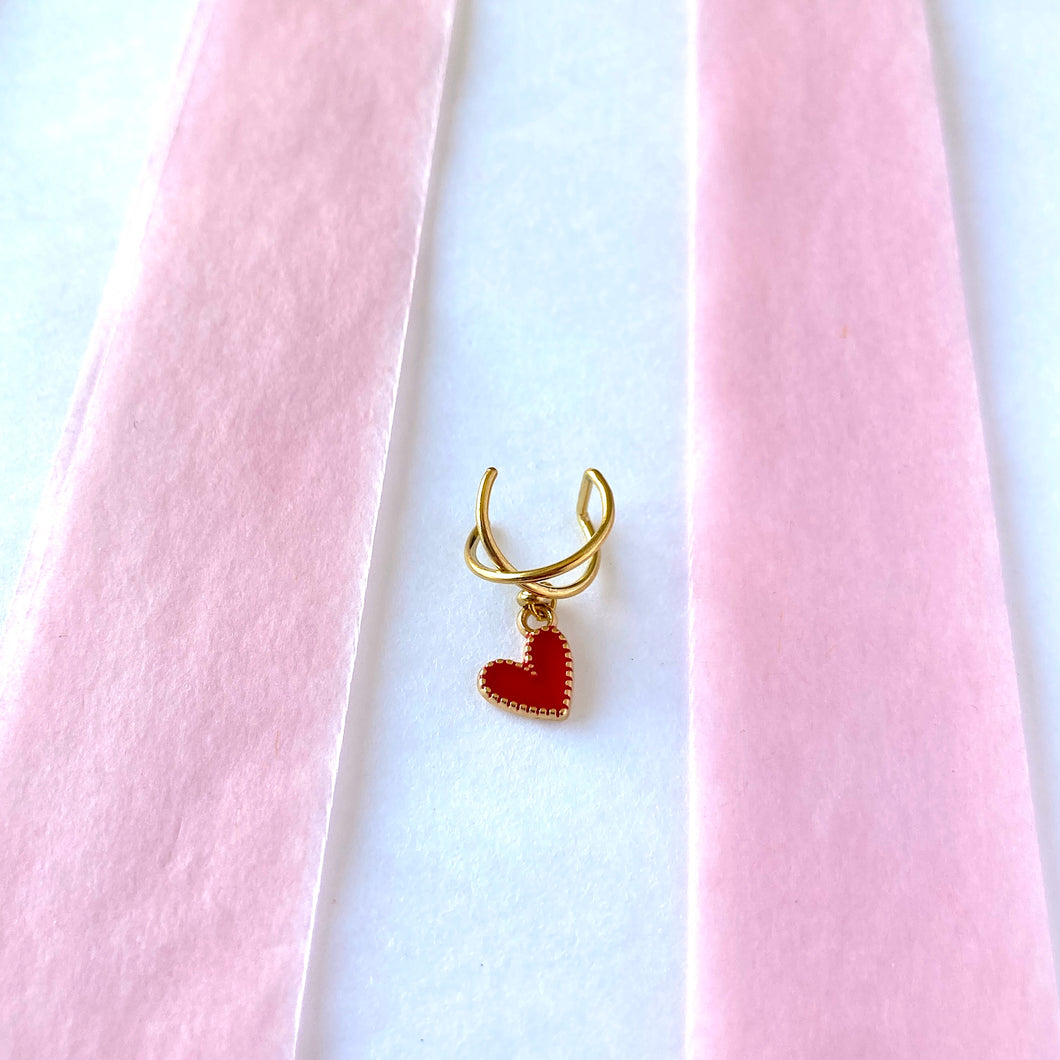 Bague d'oreille coeur rouge
