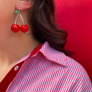 Boucles cerises argentées