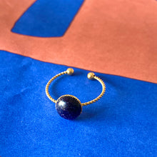 Charger l&#39;image dans la galerie, Bague en acier doré et pierres