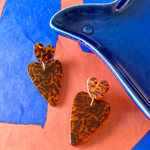Charger l&#39;image dans la galerie, Boucles doubles-coeurs léopard