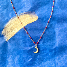 Charger l&#39;image dans la galerie, Collier lune en acier doré