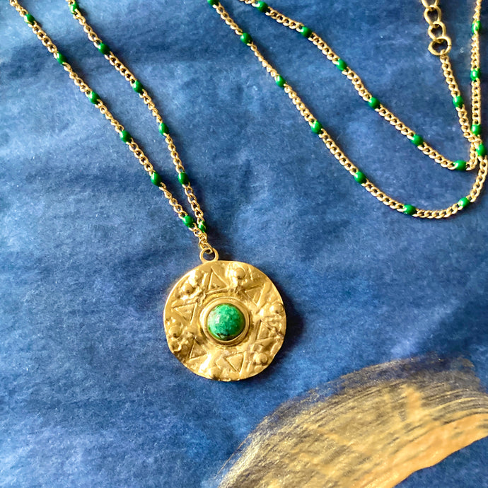 Collier rubis zoisite en acier doré