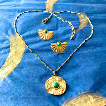 Charger l&#39;image dans la galerie, Collier rubis zoisite en acier doré