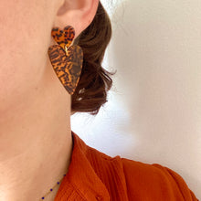 Charger l&#39;image dans la galerie, Boucles doubles-coeurs léopard