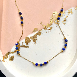 Collier Lapis en acier doré