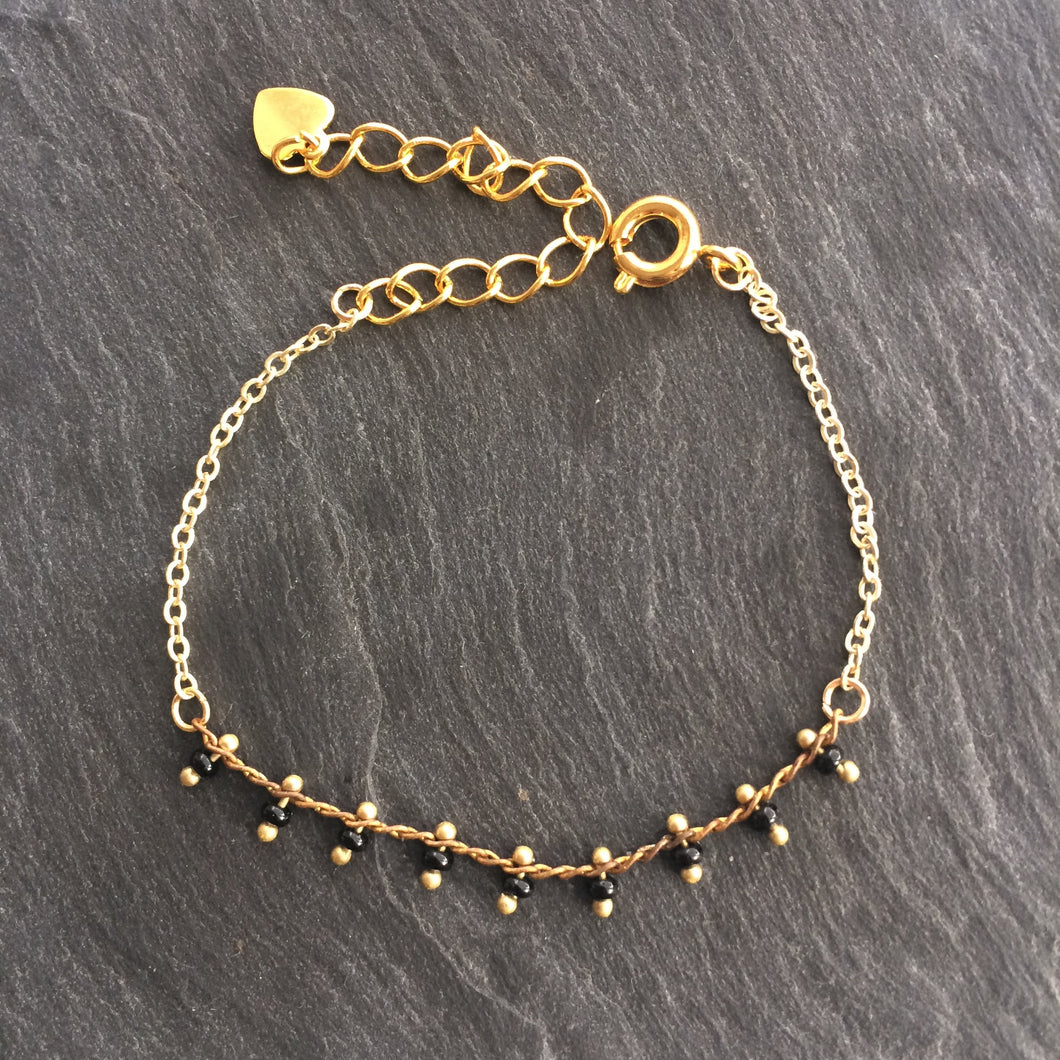 Bracelet chaîne perlée noire