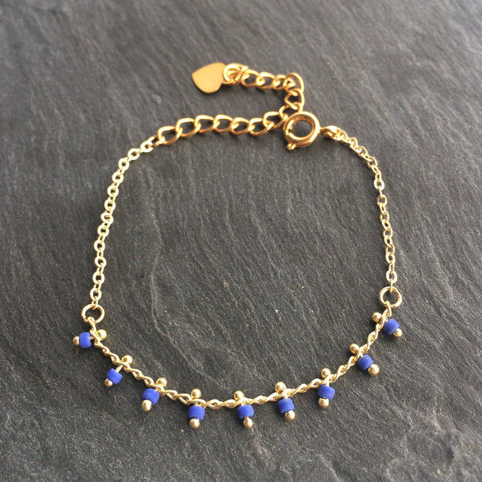 Bracelet chaîne perlée bleue