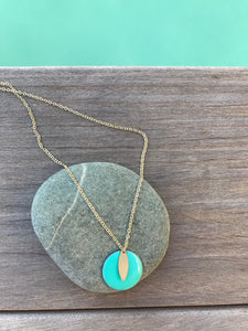 Collier disque émaillé turquoise & doré