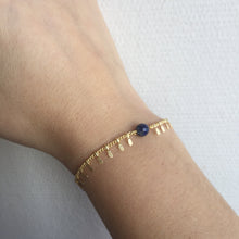 Charger l&#39;image dans la galerie, Bracelet gouttes dorées et lapis lazuli