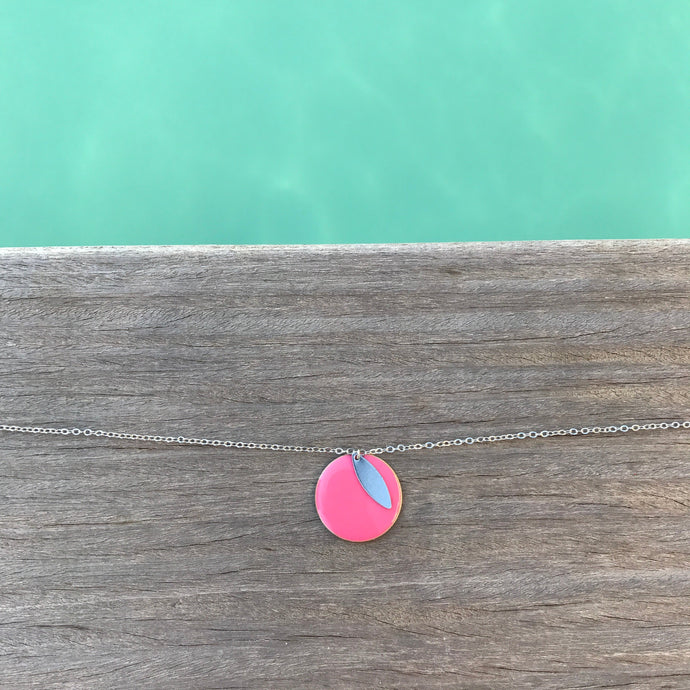 Collier disque rose fluo  & argenté