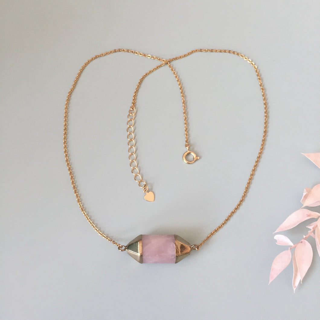 Collier amour quartz rose - pièce unique