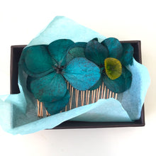 Charger l&#39;image dans la galerie, Peigne hortensia bleu &amp; scabiosa jaune