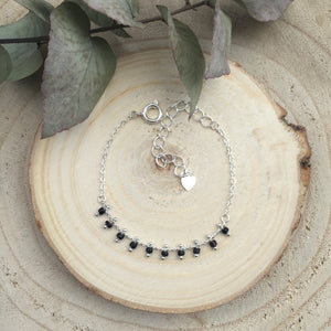 Bracelet argenté chaîne perlée noire
